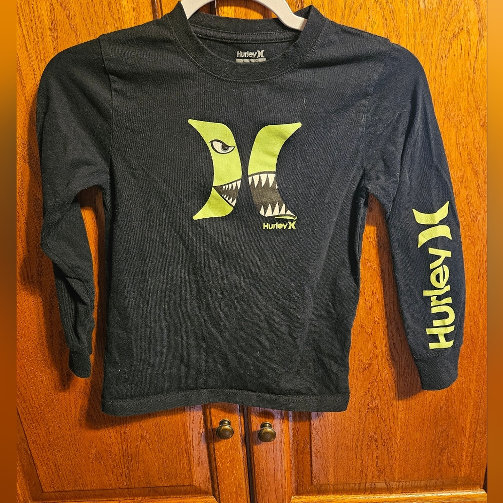 Hurley Kids Black and Green Graphic Long Sleeve Tee SIZE 8